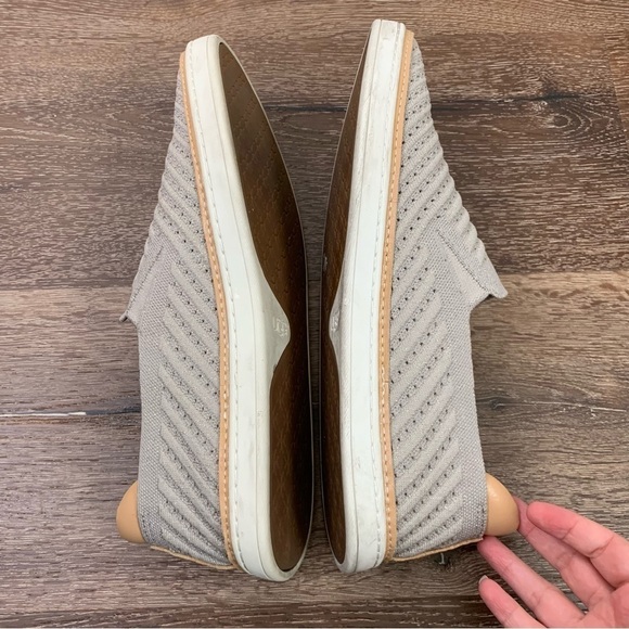 Ugg Womens Sammy metallic gray chevron trainer slip on sneaker 11 - Picture 4 of 8